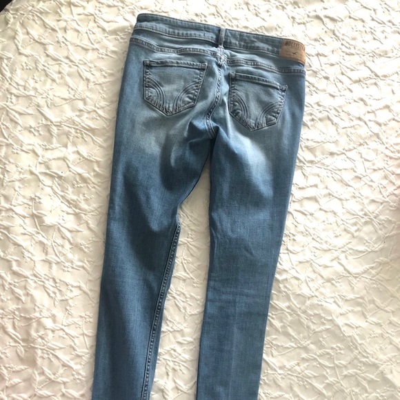 Hollister Cropped Skinny Jeans - Picture 4 of 11